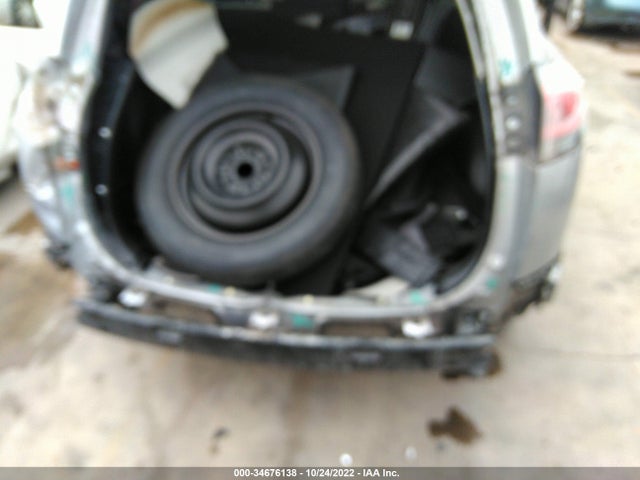 2017 Toyota RAV4, VIN: JTMRJREV0HD123766