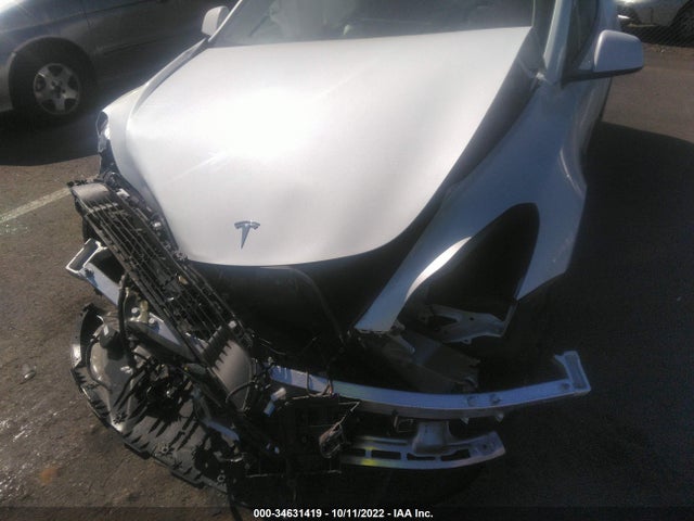 Tesla Model Y Performance 2022 7SAYGDEF2NF492948 Image 7