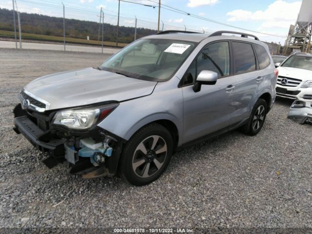 JF2SJAEC8HH462996 Subaru Forester Premium