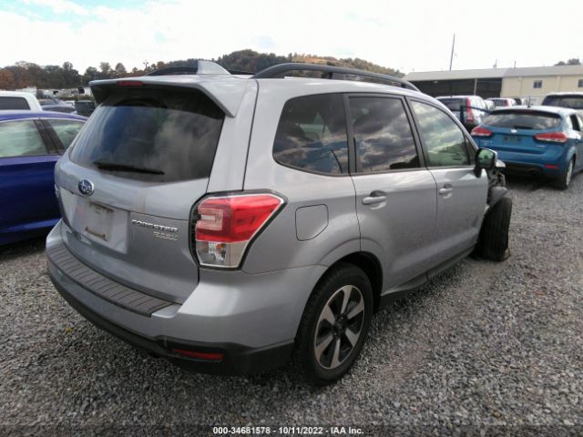 JF2SJAEC8HH462996 Subaru Forester Premium
