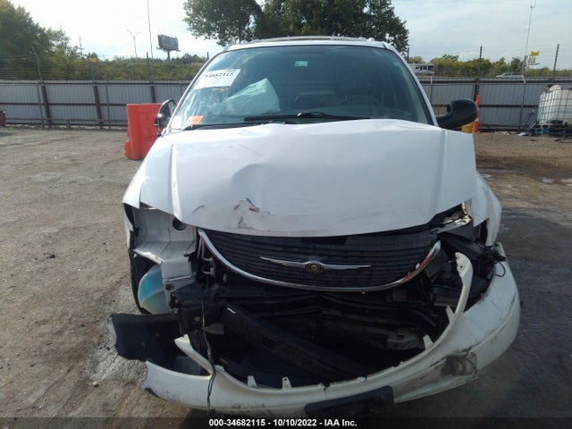 2C8GP64L23R383207 Chrysler Town & Country Limited