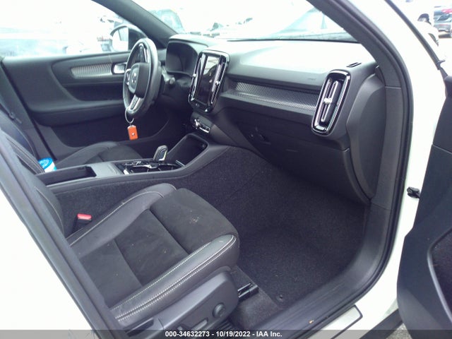 2021 Volvo XC40, VIN: YV4162UM0M2462612