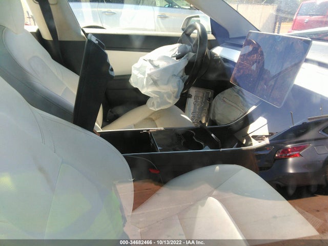 Tesla Model 3 Long Range 2018 5YJ3E1EB1JF147493 Image 5