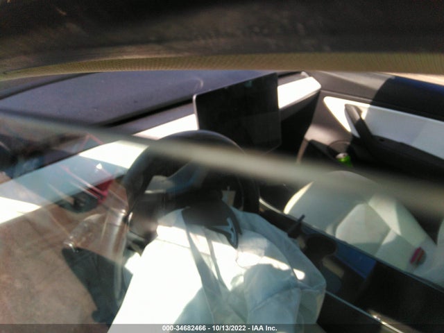 Tesla Model 3 Long Range 2018 5YJ3E1EB1JF147493 Image 7