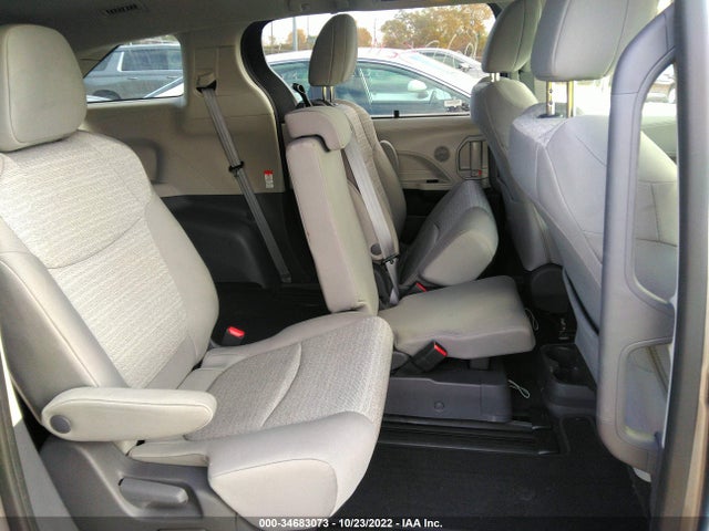 2021 Toyota Sienna, VIN: 5TDKRKEC1MS037221