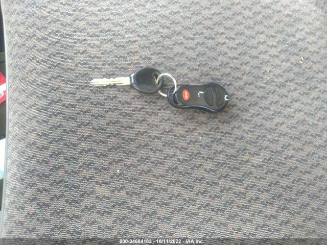 Chrysler Voyager 2000 1C4GJ44G1YB803796 Image 3