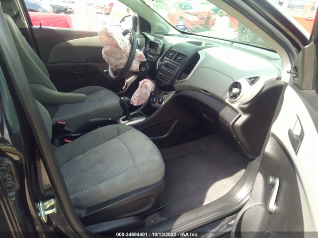Chevrolet SONIC LS 2016 1G1JA5SH1G4123903 Image 6