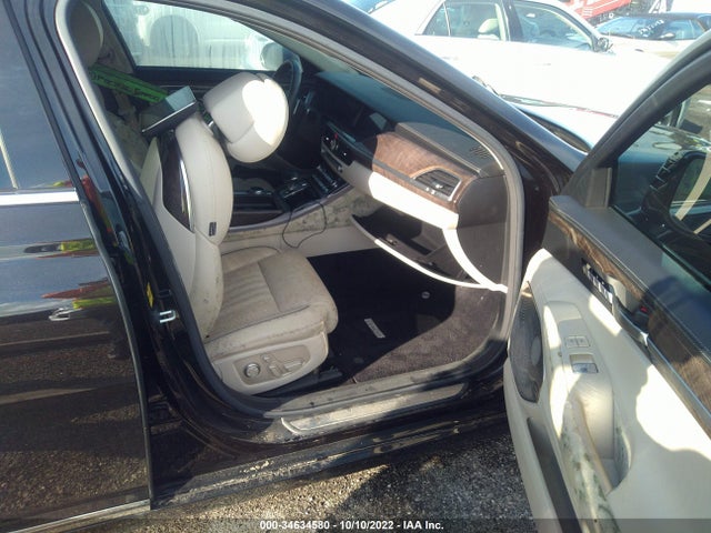 2018 Genesis G90, VIN: KMHG54JH2JU044115