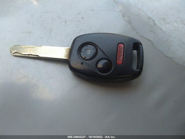 2010 HONDA CIVIC SDN LX VIN: 19XFA1F55AE008247