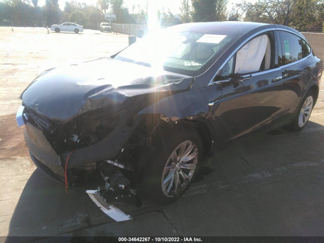 Tesla Model X 75d/100d/p100d 2018 5YJXCAE27JF116689 Image 2