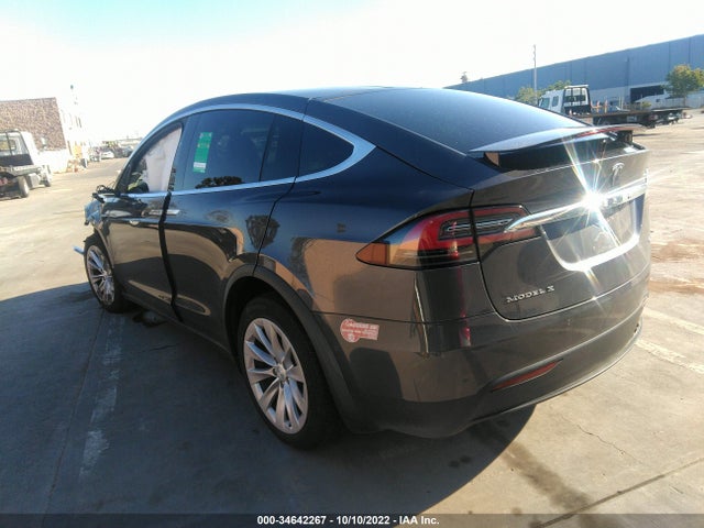 Tesla Model X 75d/100d/p100d 2018 5YJXCAE27JF116689 Image 3