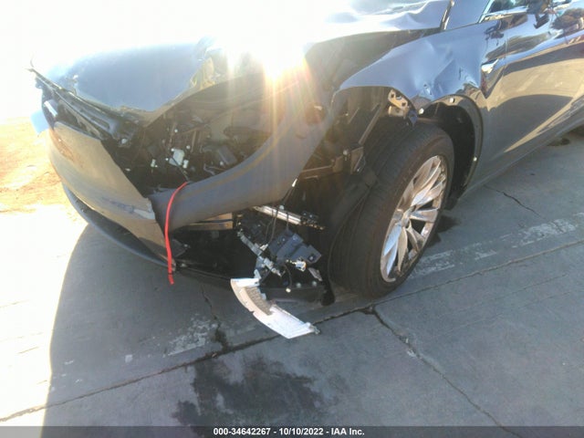 Tesla Model X 75d/100d/p100d 2018 5YJXCAE27JF116689 Image 6