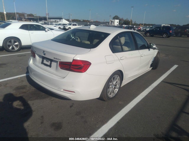 2018 BMW 3 Series, VIN: WBA8A3C5XJA487189