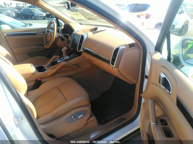 2017 Porsche Cayenne, VIN: WP1AA2A2XHKA89524