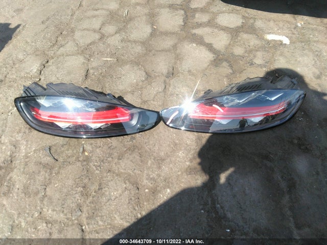 2017 Porsche Cayman, VIN: WP0AB2A81HK285127