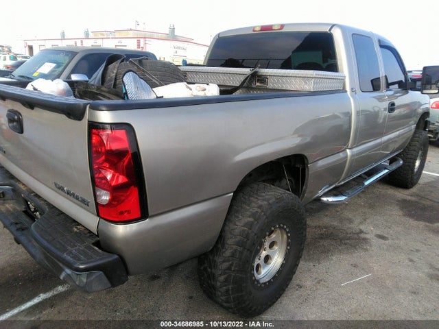 2002 CHEVROLET SILVERADO 1500 LS VIN: 2GCEC19V221322938