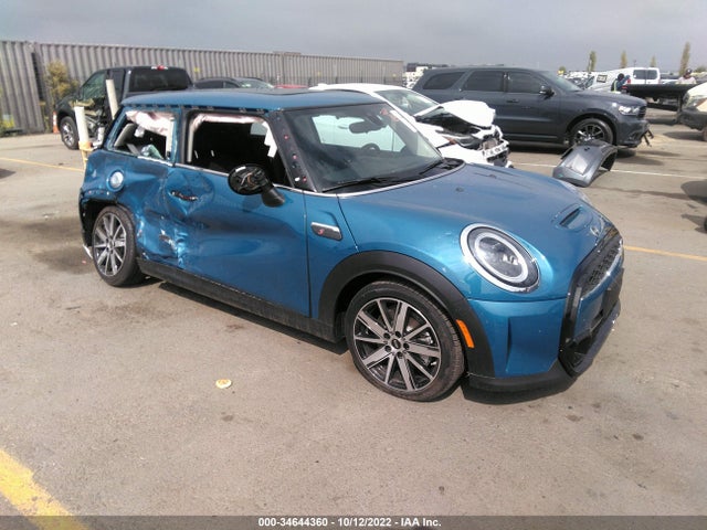 2022 Mini Hardtop, VIN: WMW53DH0XN2R86168