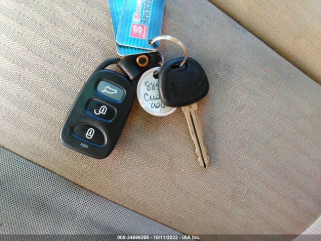 KNAFG525X77079073 KIA Rondo Lx