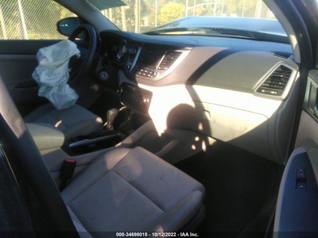 2017 Hyundai Tucson, VIN: KM8J3CA27HU315746
