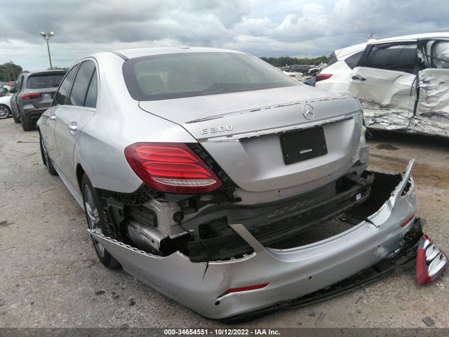 2017 Mercedes-Benz E-Class, VIN: WDDZF4JBXHA105329