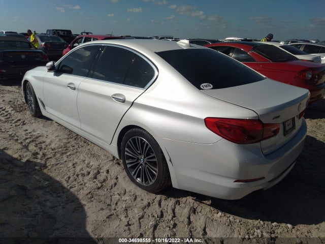 2018 BMW 5 Series, VIN: WBAJE7C51JWC54451