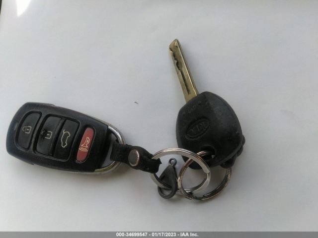 KNDJJ741695028446 KIA Borrego Ex