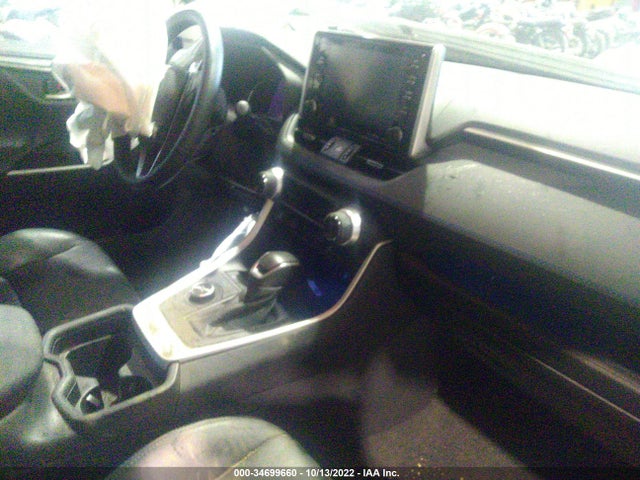 2021 Toyota RAV4, VIN: 2T3E6RFV5MW008737