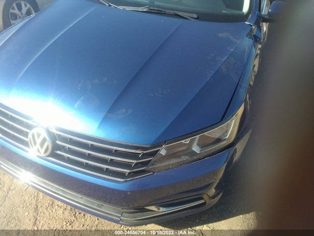 2016 Volkswagen Passat, VIN: 1VWBT7A32GC044007
