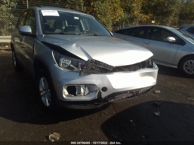 2017 Volkswagen Tiguan, VIN: WVGAV7AX1HK025043