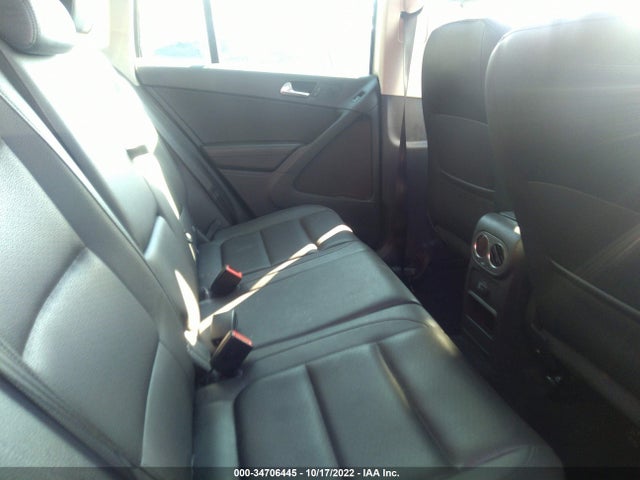 2017 Volkswagen Tiguan, VIN: WVGAV7AX1HK025043