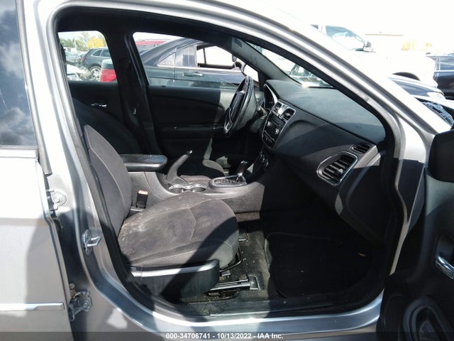 Chrysler 200 Touring 2013 1C3CCBBB3DN732618 Image 6