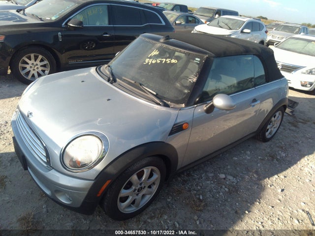 Mini COOPER CONVERTIBLE 2010 WMWMR3C50ATU97337 Image 2