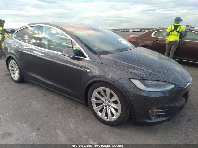 2017 Tesla Model X, VIN: 5YJXCDE22HF078431
