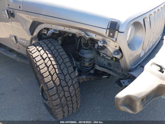 1C4HJXDN4JW263685 Jeep Wrangler Unlimited Sport