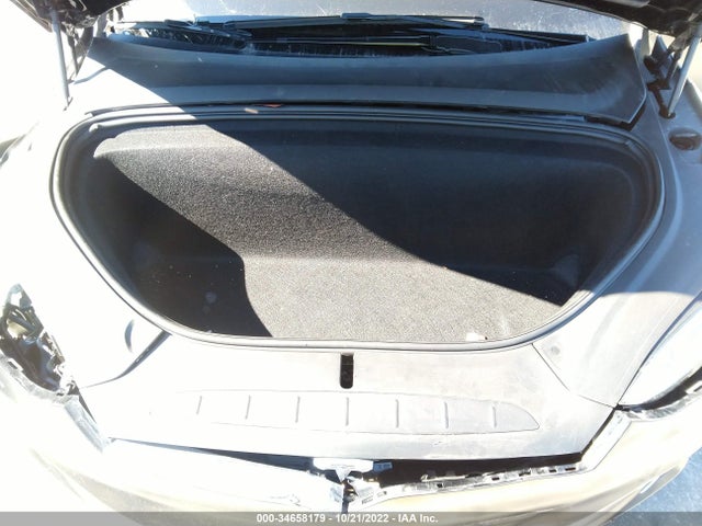 2019 Tesla Model X, VIN: 5YJXCBE22KF152538