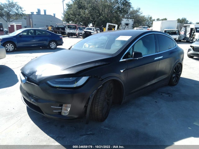 2019 Tesla Model X, VIN: 5YJXCBE22KF152538