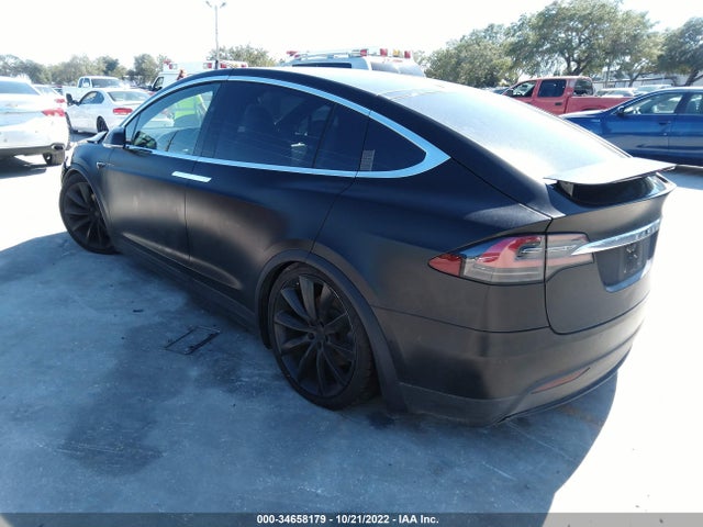 2019 Tesla Model X, VIN: 5YJXCBE22KF152538