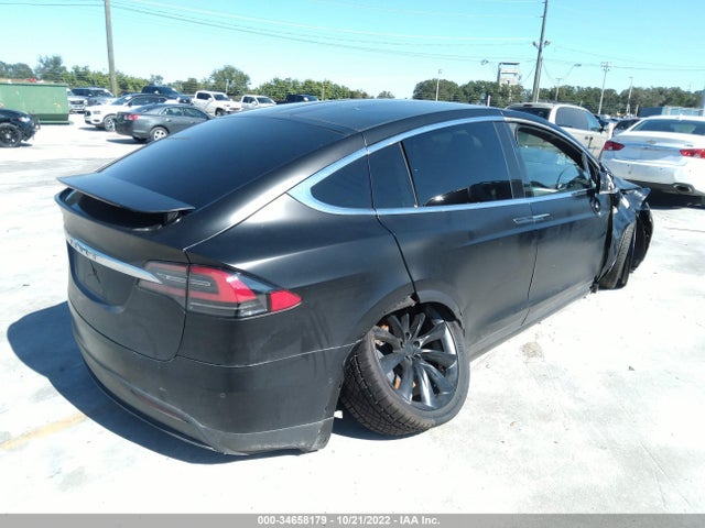 2019 Tesla Model X, VIN: 5YJXCBE22KF152538