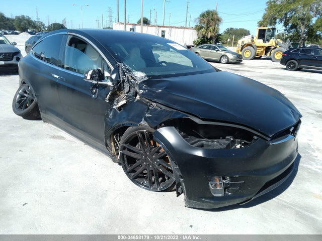 2019 Tesla Model X, VIN: 5YJXCBE22KF152538