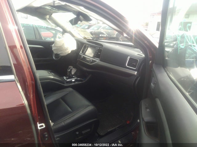 2017 Toyota Highlander, VIN: 5TDJZRFH2HS481986