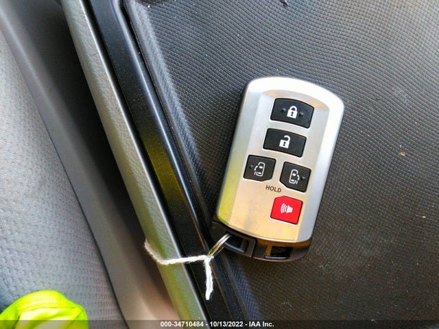 2019 Toyota Sienna, VIN: 5TDKZ3DC7KS984168