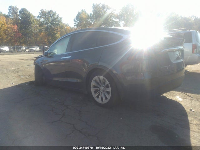 2019 Tesla Model X, VIN: 5YJXCBE29KF151547