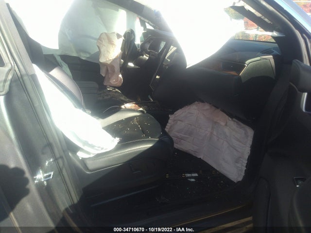 2019 Tesla Model X, VIN: 5YJXCBE29KF151547