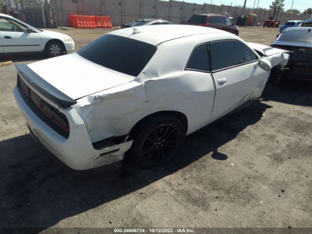 2C3CDZAG2JH333495 Dodge Challenger Sxt Plus