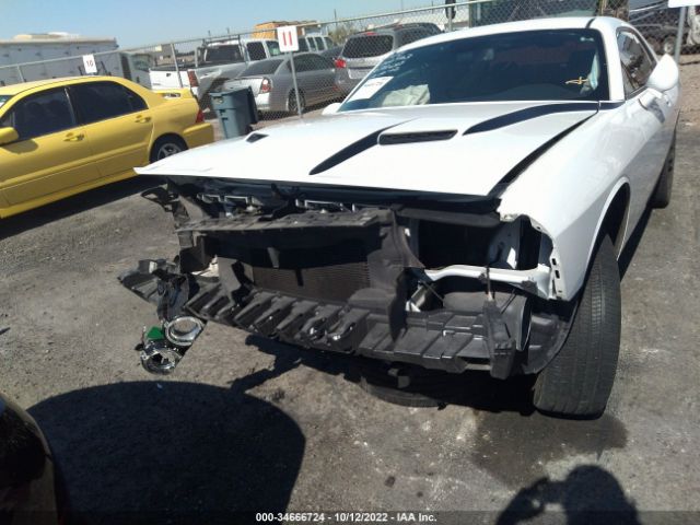 2C3CDZAG2JH333495 Dodge Challenger Sxt Plus