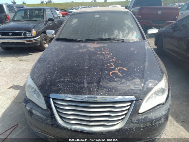 1C3BCBFGXEN156822 Chrysler 200 Limited
