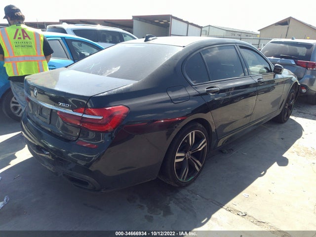 2017 BMW 7 Series, VIN: WBA7F0C32HGM22144