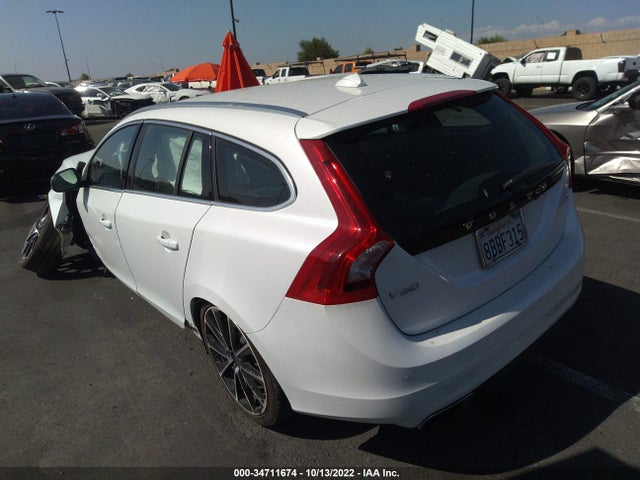 2017 Volvo V60, VIN: YV140MEM1H1369924