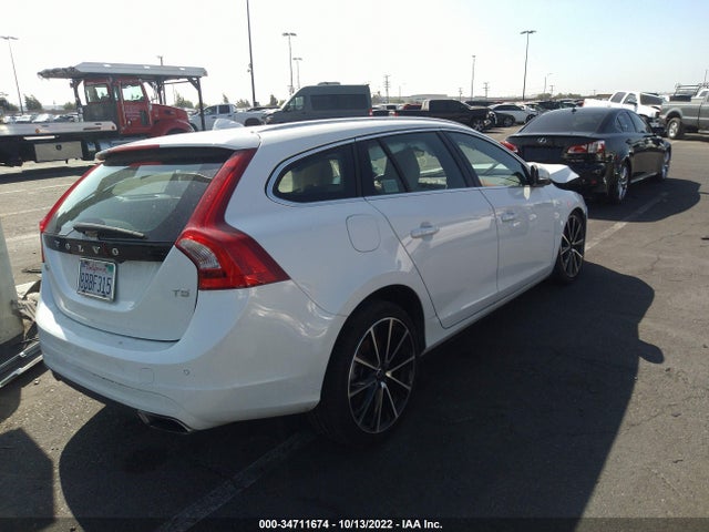 2017 Volvo V60, VIN: YV140MEM1H1369924