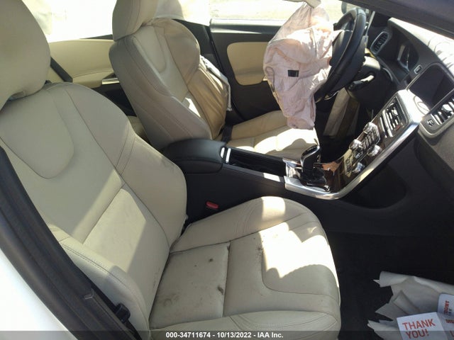 2017 Volvo V60, VIN: YV140MEM1H1369924